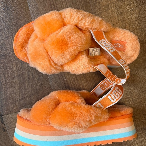 UGG Shoes - UGG Disco Knot Platform Orange Sherpa Slippers Sandals